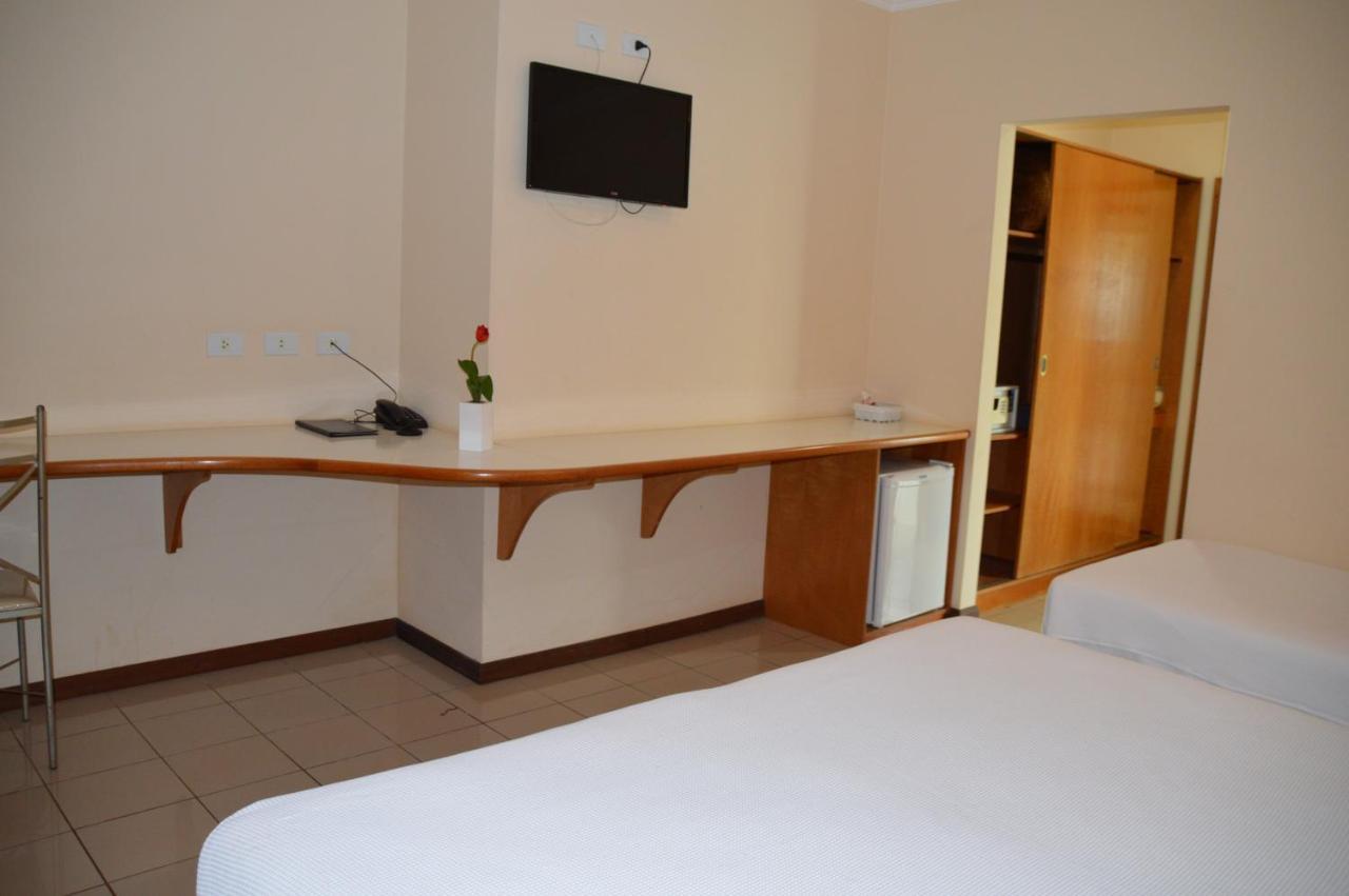 Hotel Lago Das Pedras Apucarana Extérieur photo